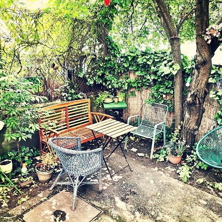 Flat In Historic Villa With Your Own Private Garden, Near City Park Budapest Exterior foto