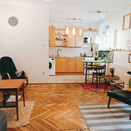 Flat In Historic Villa With Your Own Private Garden, Near City Park Budapest Exterior foto