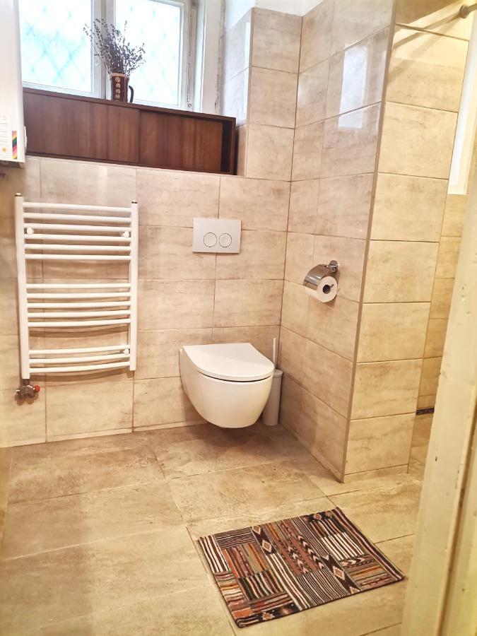 Flat In Historic Villa With Your Own Private Garden, Near City Park Budapest Exterior foto